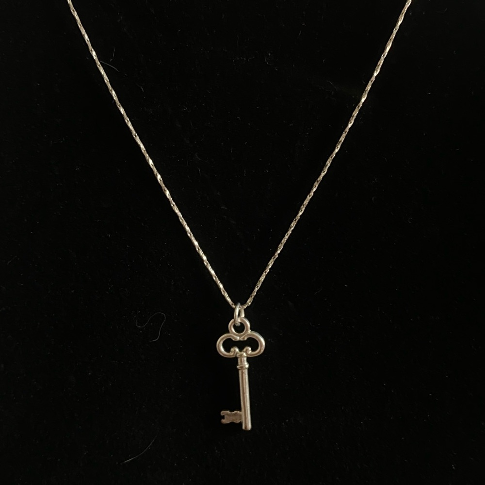 Key necklace